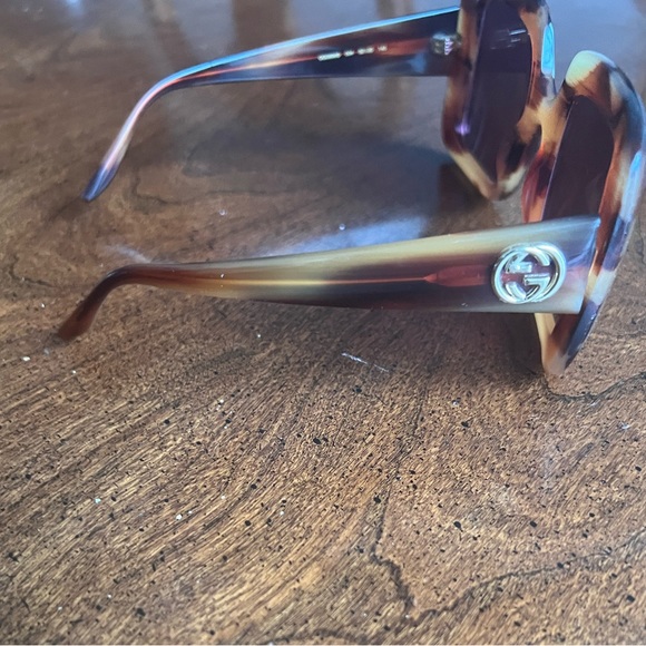 Gucci Sunglasses - Picture 3 of 8